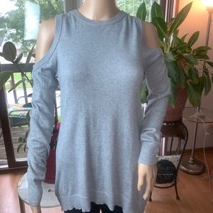 ⭐️ Michael Kors Grey Open Shoulder Long sleeve Top